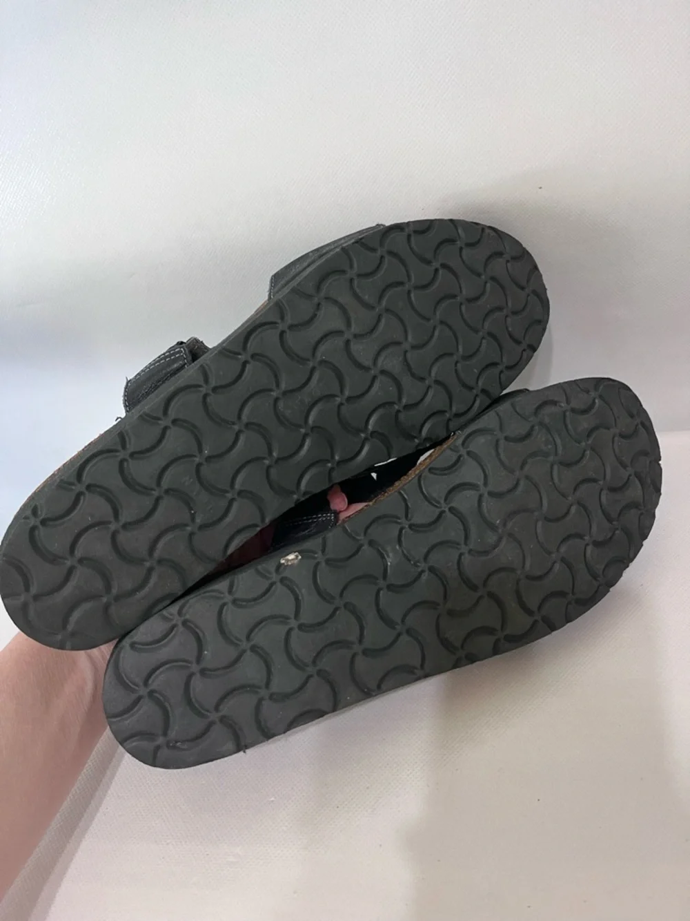 Naot sandy black